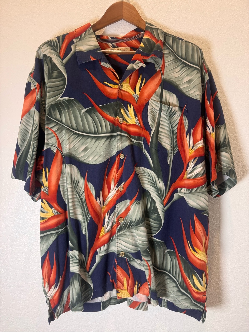 Tommy Bahama 100% Silk Hawaiian Shirt XLX